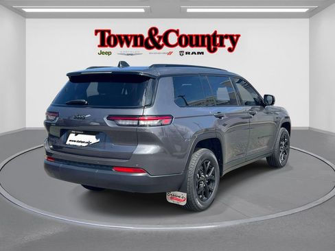 Certified 2025 Jeep Grand Cherokee L Altitude image 5