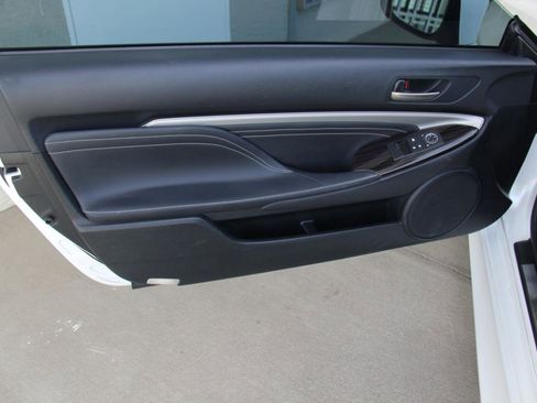 Used 2016 Lexus RC 200t image 18