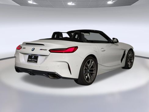 Used 2024 BMW Z4 M40i w/ Premium Package RWD image 9