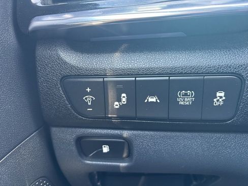 Used 2022 Kia Niro Touring Special Edition image 26