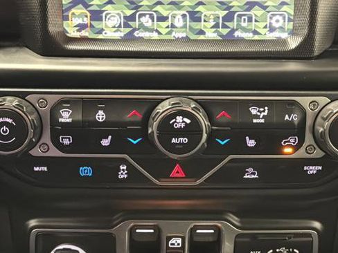 Used 2022 Jeep Wrangler Unlimited Sahara 4xe w/ Cold Weather Group image 18