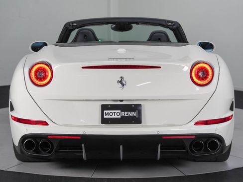 Used 2016 Ferrari California T RWD image 7