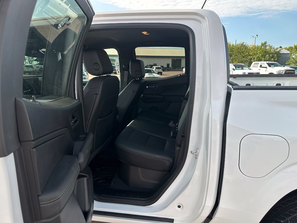 Used 2023 Chevrolet Colorado LT w/ LT Convenience Package III AWD/4WD image 20