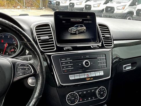 Used 2018 Mercedes-Benz GLE 350 4MATIC w/ Premium 2 Package image 6