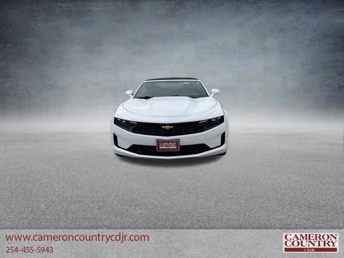 Used 2023 Chevrolet Camaro LT RWD image 8
