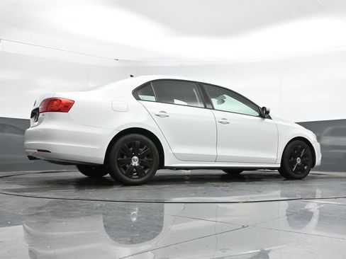 Used 2014 Volkswagen Jetta SE FWD image 30