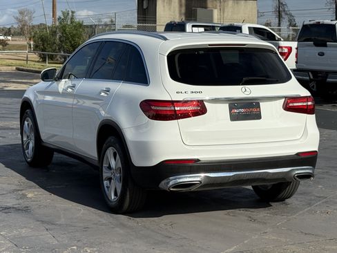 Used 2018 Mercedes-Benz GLC 300 w/ Premium Package image 9