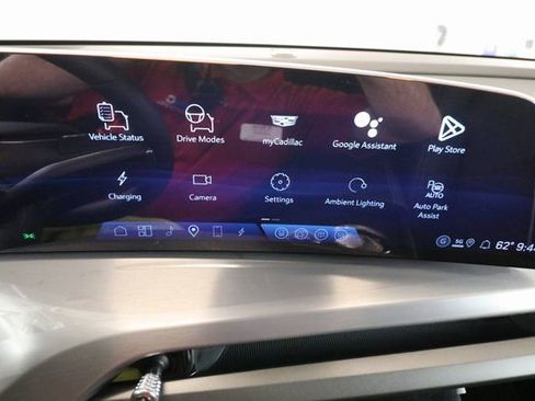 New 2026 Cadillac Vistiq Sport image 17