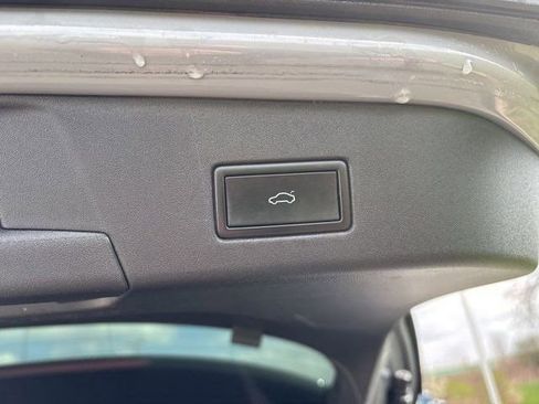 Used 2021 Volkswagen ID.4 Pro S image 33