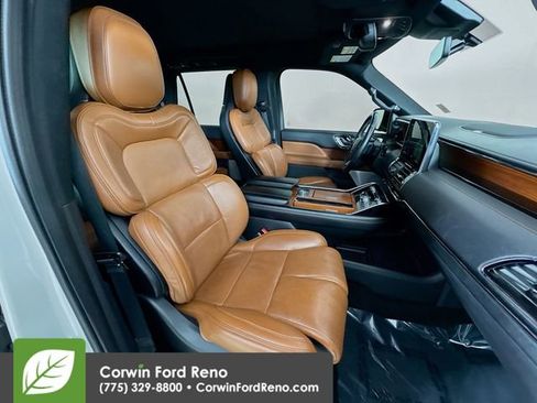 Used 2019 Lincoln Navigator Reserve image 31