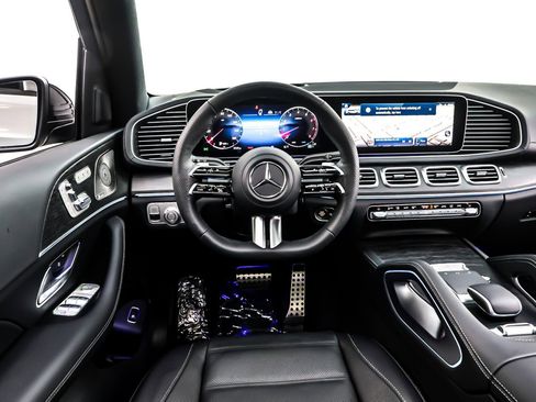 New 2026 Mercedes-Benz GLS 450 4MATIC image 4