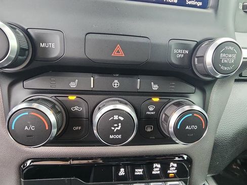 Used 2019 RAM 1500 Big Horn image 22