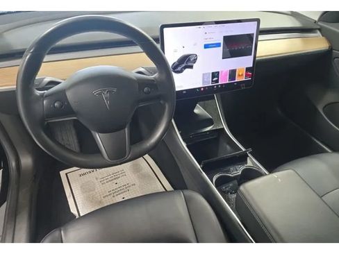 Used 2018 Tesla Model 3 Long Range image 10
