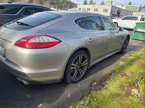 Used 2012 Porsche Panamera 4S image 5
