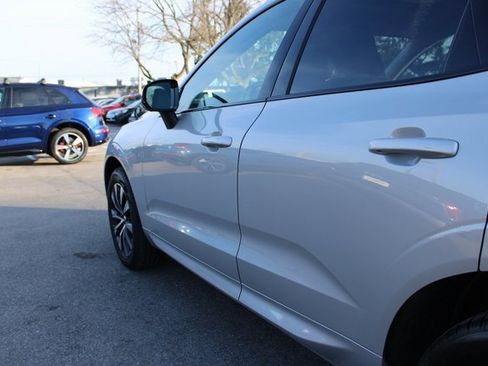 Used 2025 Volvo XC60 B5 Plus image 47