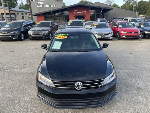 Used 2017 Volkswagen Jetta SE image 10