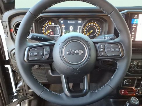 New 2026 Jeep Gladiator Rubicon AWD/4WD image 17