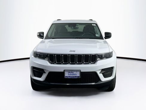 Used 2023 Jeep Grand Cherokee Laredo w/ Luxury Tech Group I image 2