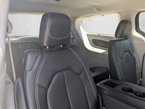 Certified 2024 Chrysler Pacifica Touring-L w/ Uconnect Theater Family Group FWD image 18