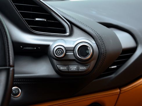 Used 2018 Ferrari 488 GTB image 42