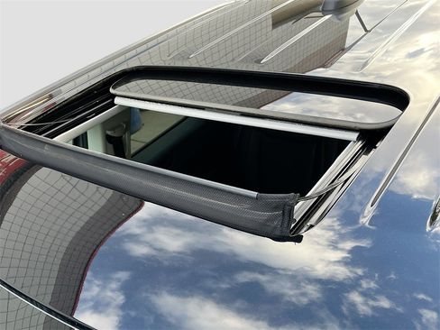 Used 2025 Ford Maverick Lobo image 23