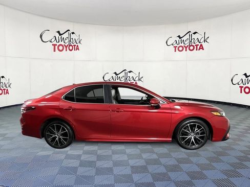 Used 2022 Toyota Camry SE image 8