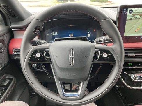 New 2025 Lincoln Corsair Reserve w/ Equipment Group 202A image 30