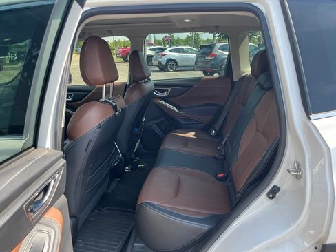 Certified 2022 Subaru Forester Touring AWD/4WD image 9