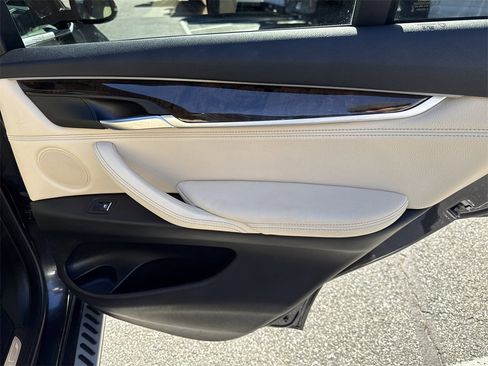 Used 2018 BMW X5 xDrive35i image 18