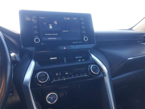 Used 2021 Toyota Venza XLE w/ Softex Package image 25