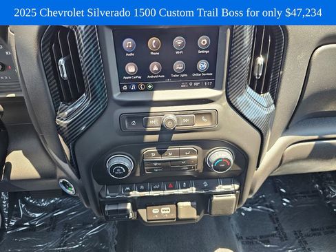 Used 2025 Chevrolet Silverado 1500 Custom Trail Boss w/ LPO, Dark Essentials Package AWD/4WD image 23
