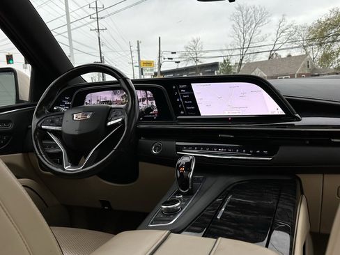 Used 2021 Cadillac Escalade Premium Luxury w/ Driver Assist Tech Package image 28