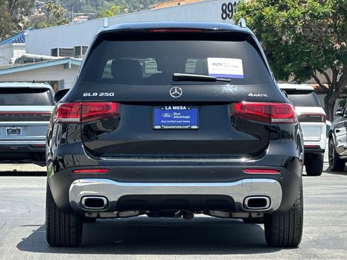 Used 2023 Mercedes-Benz GLB 250 4MATIC image 4