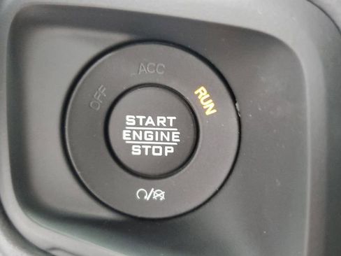 New 2025 Jeep Gladiator Rubicon image 26