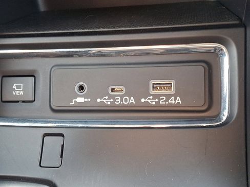 Used 2025 Subaru Ascent Bronze Edition image 24