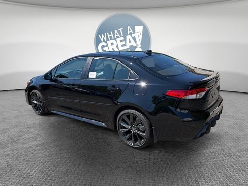 Certified 2026 Toyota Corolla SE w/ SE Package FWD image 6