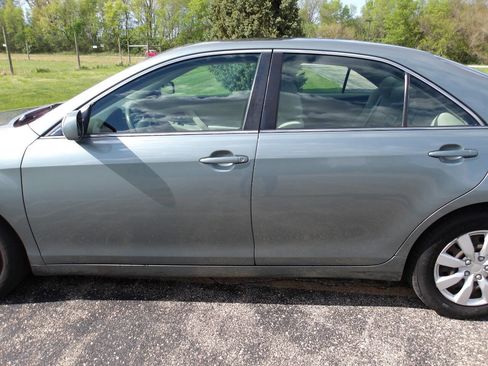 Used 2007 Toyota Camry LE FWD image 31