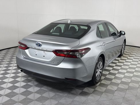 Used 2023 Toyota Camry LE FWD image 5