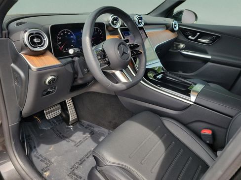 Used 2026 Mercedes-Benz GLC 300 4MATIC image 23