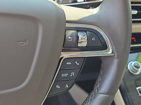 Used 2023 Lincoln Nautilus Reserve AWD/4WD image 14