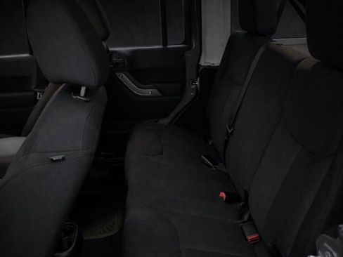 Used 2014 Jeep Wrangler Unlimited Sport w/ Quick Order Package 24S image 9
