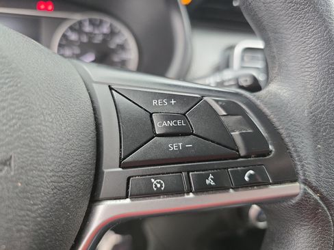 Used 2020 Nissan Kicks SV FWD image 17