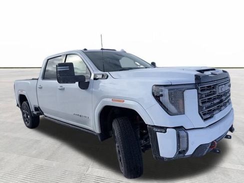 Used 2024 GMC Sierra 2500 AT4 w/ AT4 Premium Plus Package image 2