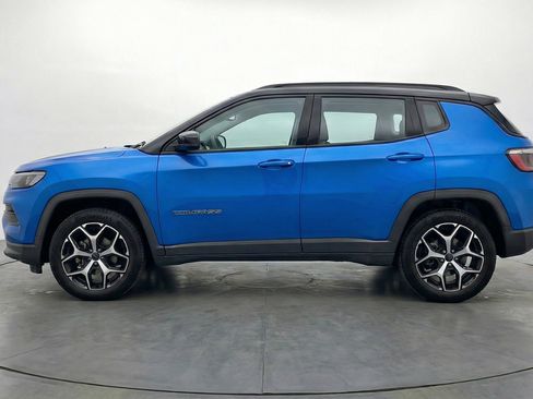 Used 2025 Jeep Compass Limited image 5