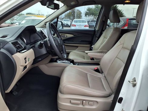 Certified 2017 Honda Pilot Elite image 17
