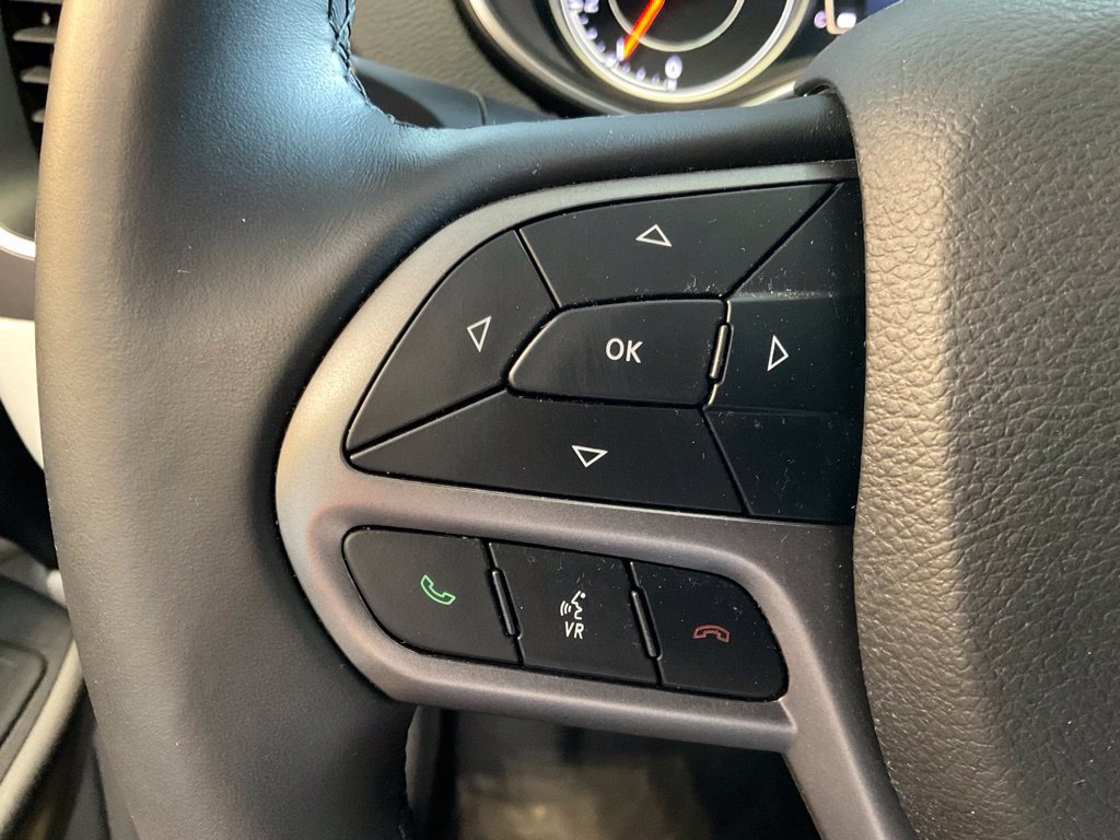 Used 2020 Jeep Cherokee Latitude Plus FWD image 13