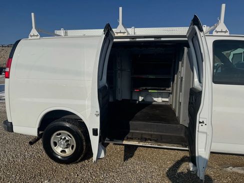 Used 2019 Chevrolet Express 2500 w/ Driver Convenience Package RWD image 18