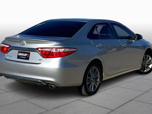 Used 2017 Toyota Camry XSE image 12