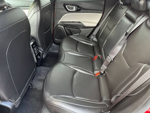 Used 2025 Jeep Compass Limited AWD/4WD image 29