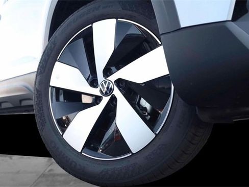 New 2025 Volkswagen Taos S image 3